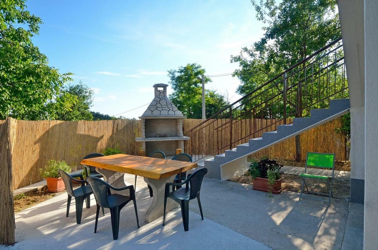Apartment Nada With Private Pool Buzet Buitenkant foto